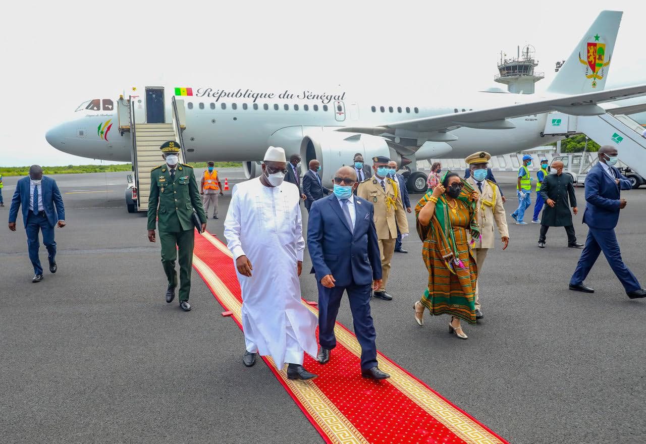 le Président Macky Sall est arrivé ce samedi matin à l’aéroport Hahaya