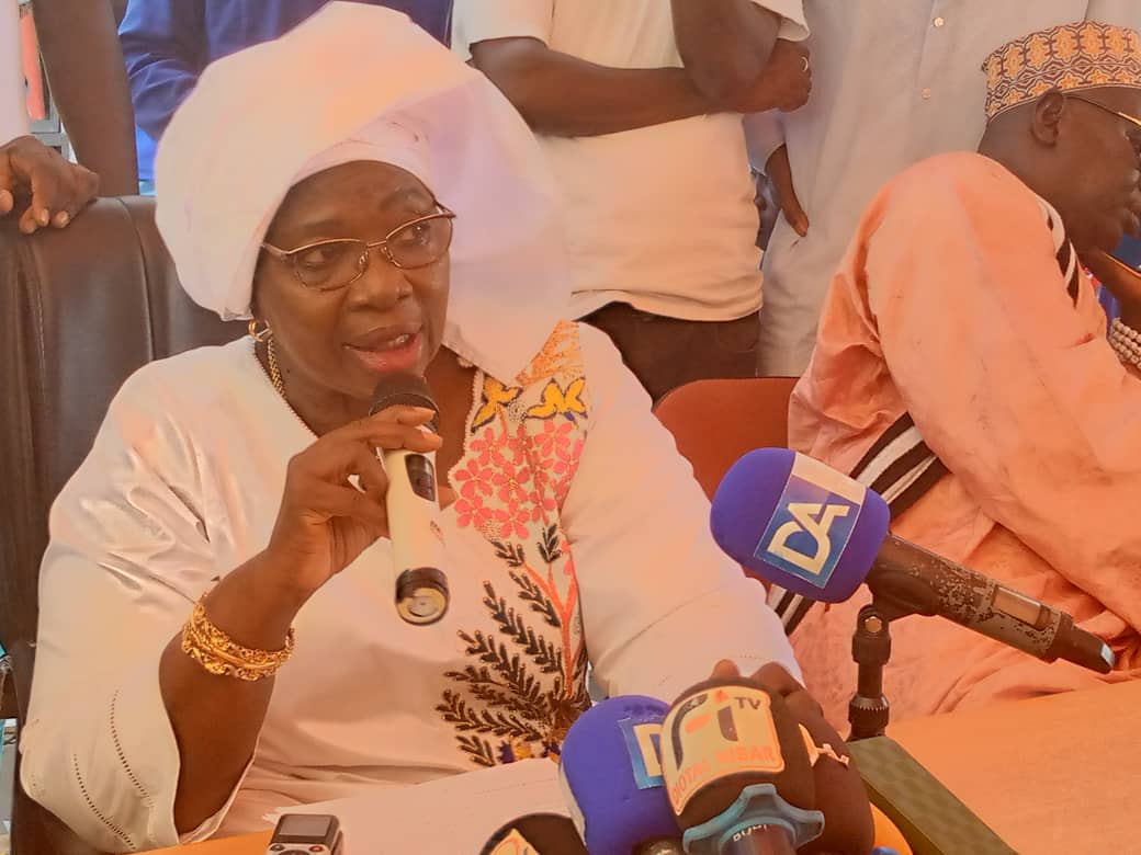 Non partant pour une troisième candidature: Mme Socé Diop Dione félicite le Président Sall et promet de soutenir le candidat qu&rsquo;il choisira