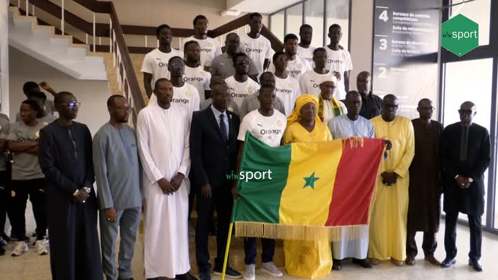 Un moment fort pour le sport sénégalais : le drapeau national remis à quatre délégations internationales