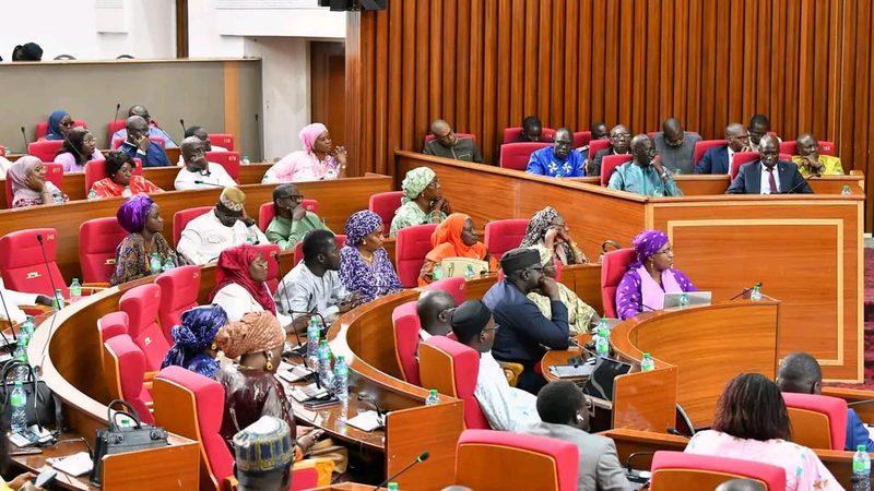 Affaire des 48 milliards FCFA : l’Assemblée nationale approuve à l’unanimité une enquête sur le programme « Un étudiant, un ordinateur »