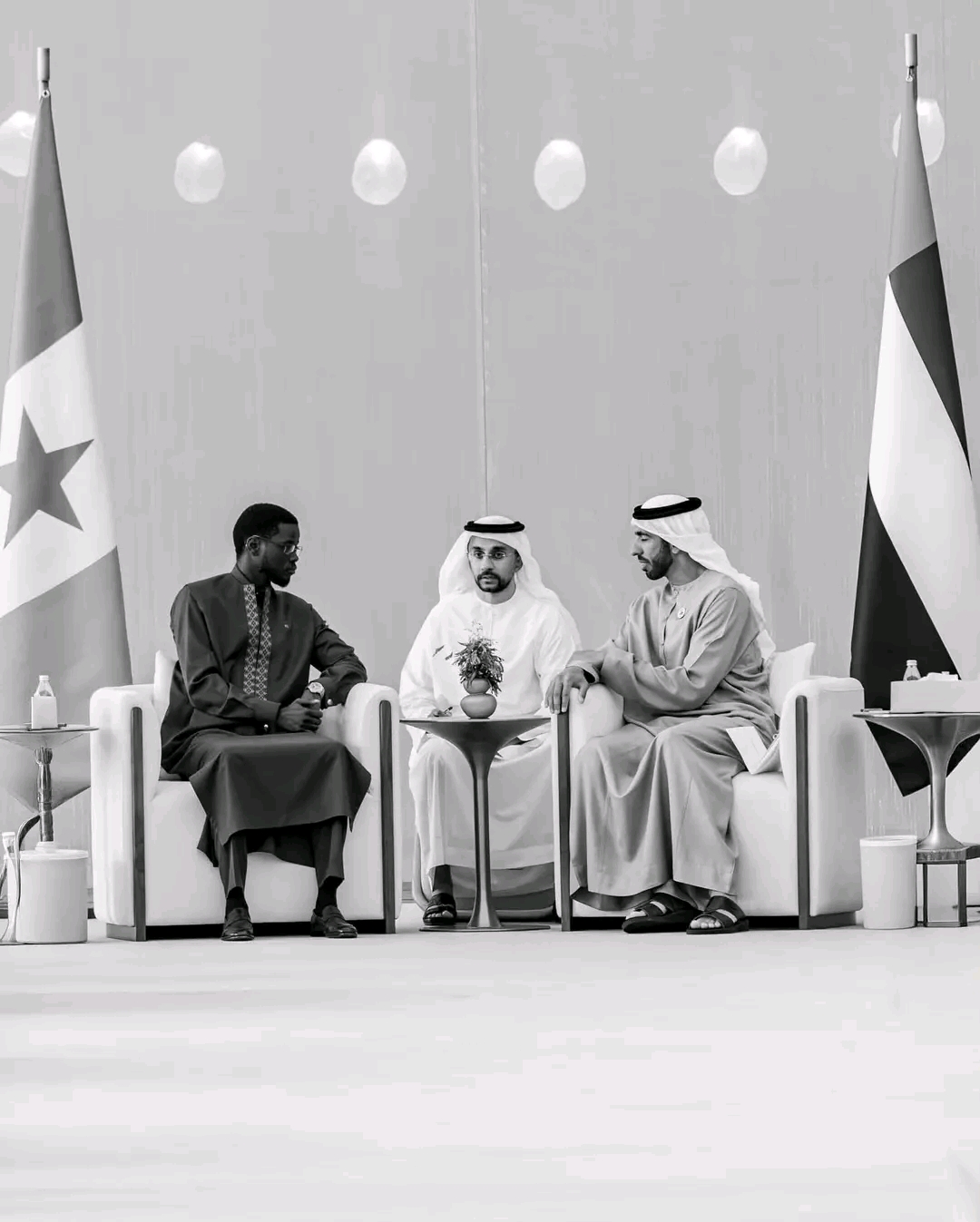 Abu Dhabi : Bassirou Diomaye Faye échange avec Cheikh Mohammed bin Zayed Al Nahyan autour du renforcement du partenariat Sénégal–Émirats